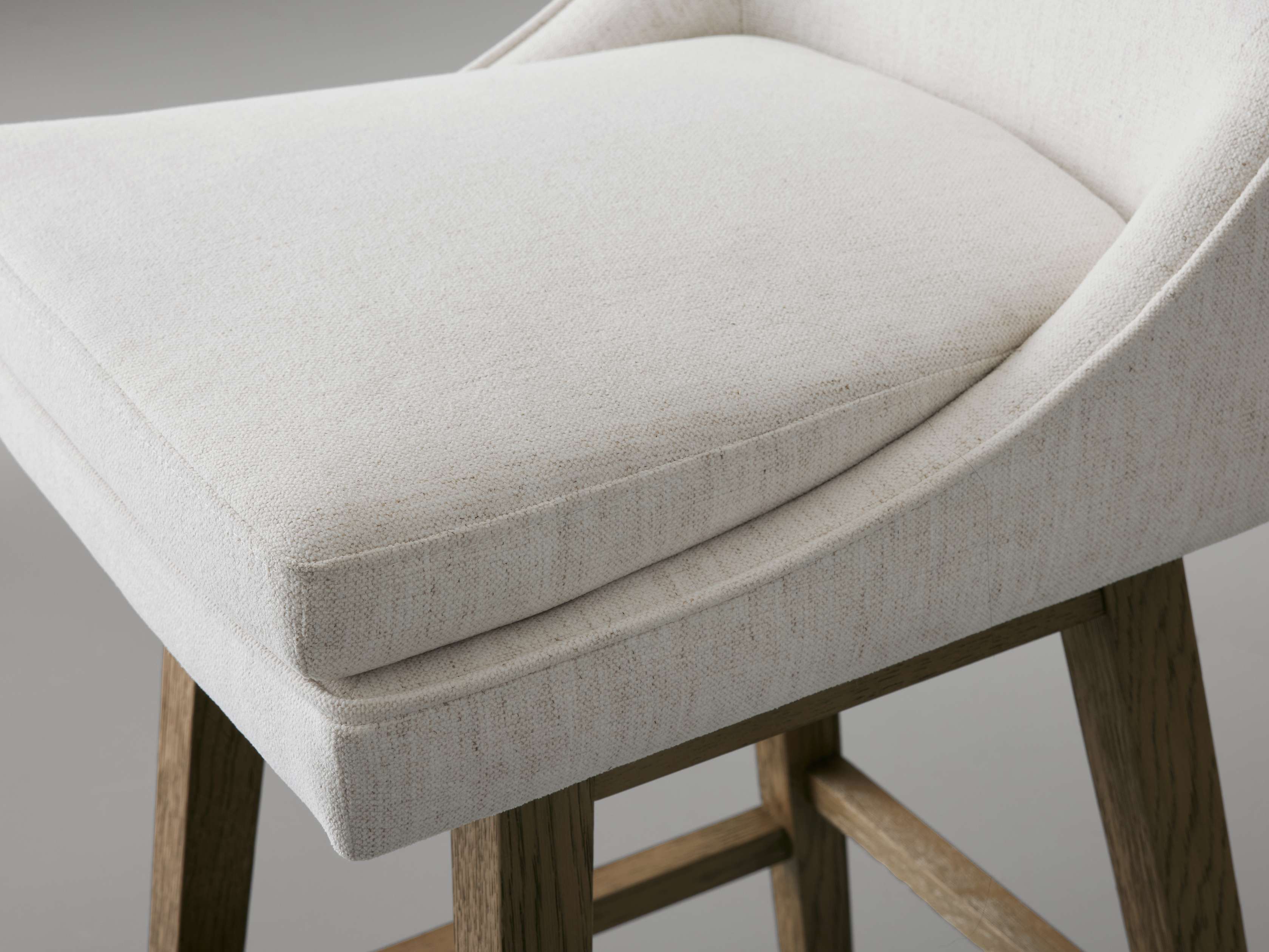 Lunden Swivel Stool in Fawn