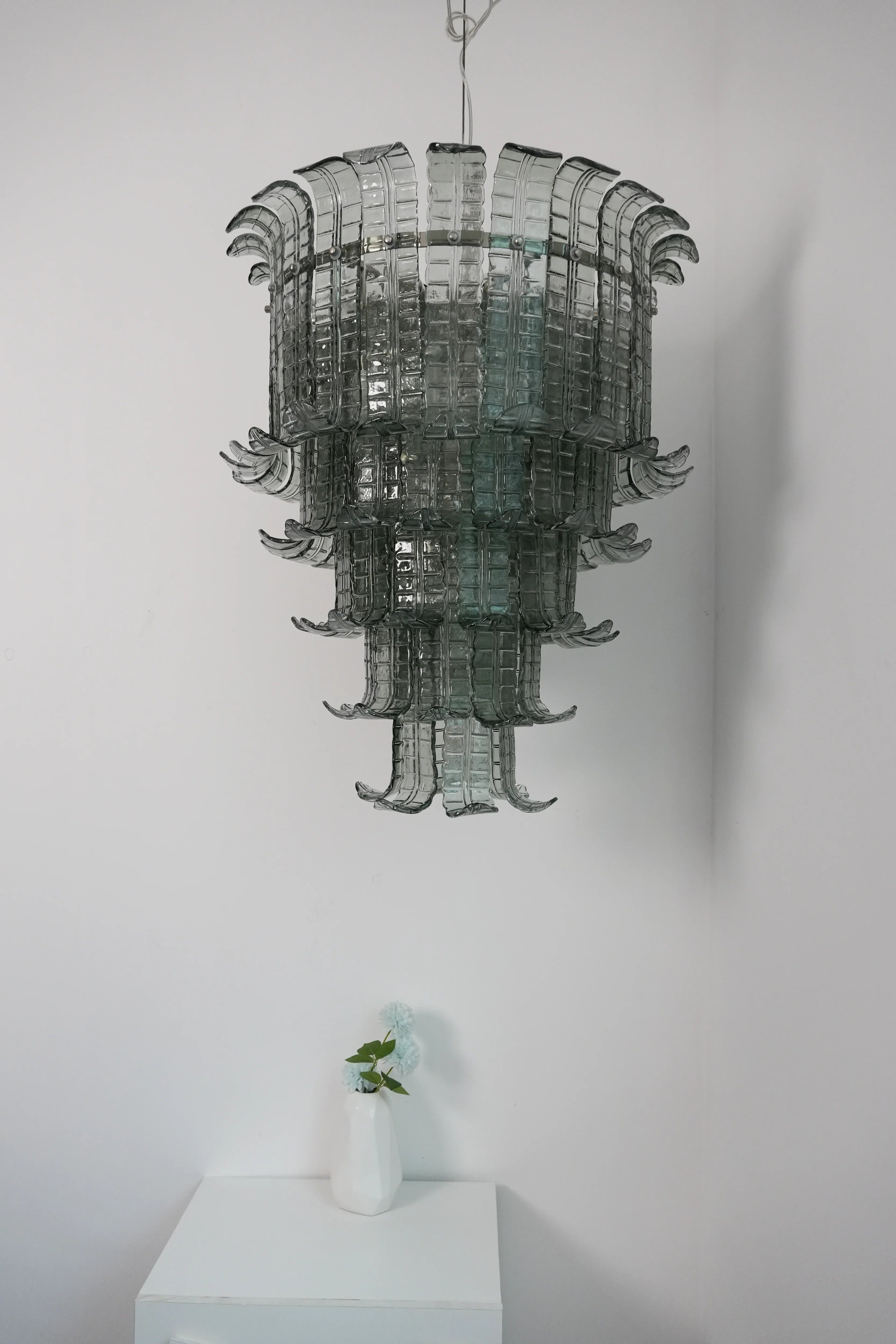 Elegant Leaf-Shaped Murano Glass Chandelier 27.6"