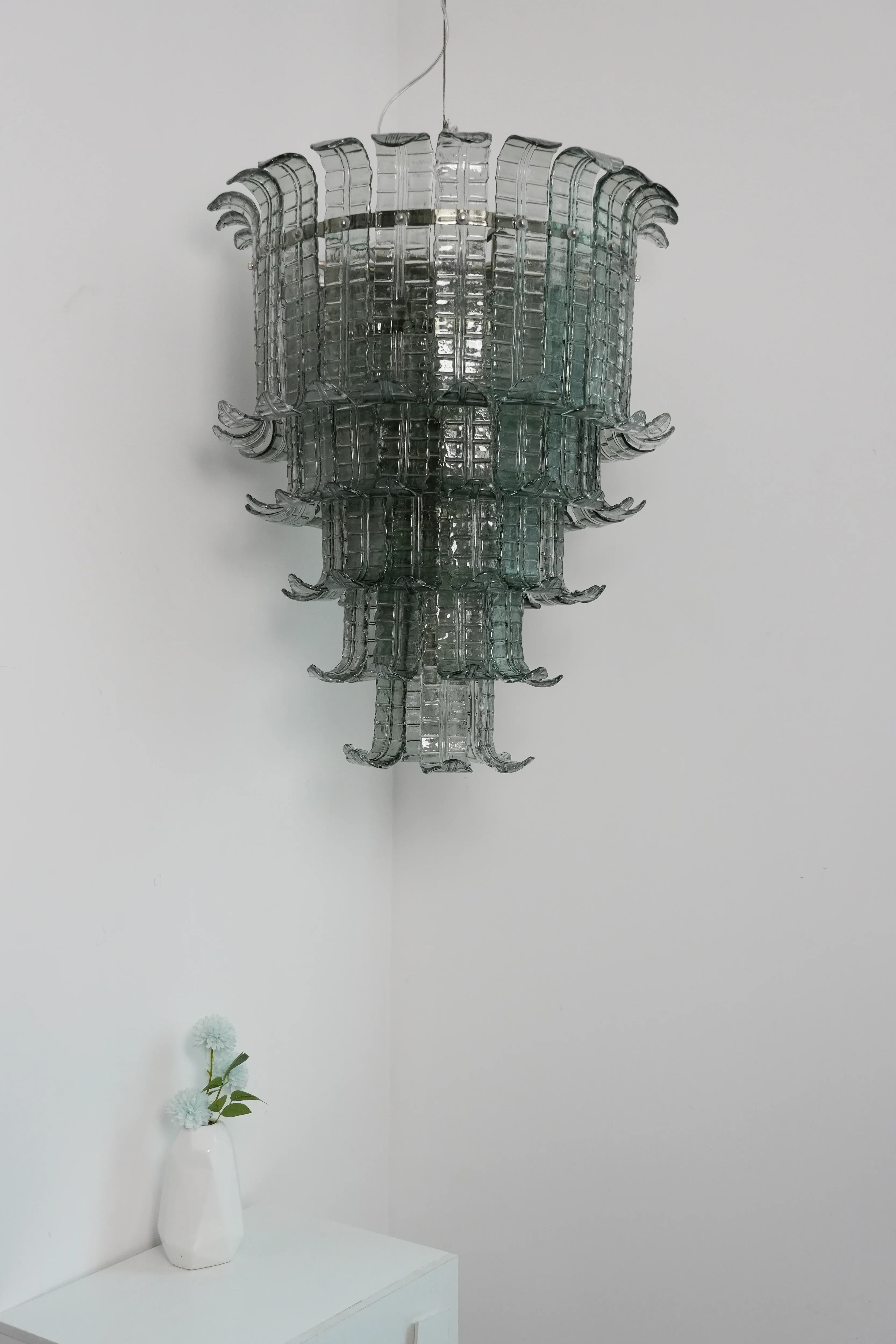 Elegant Leaf-Shaped Murano Glass Chandelier 27.6"