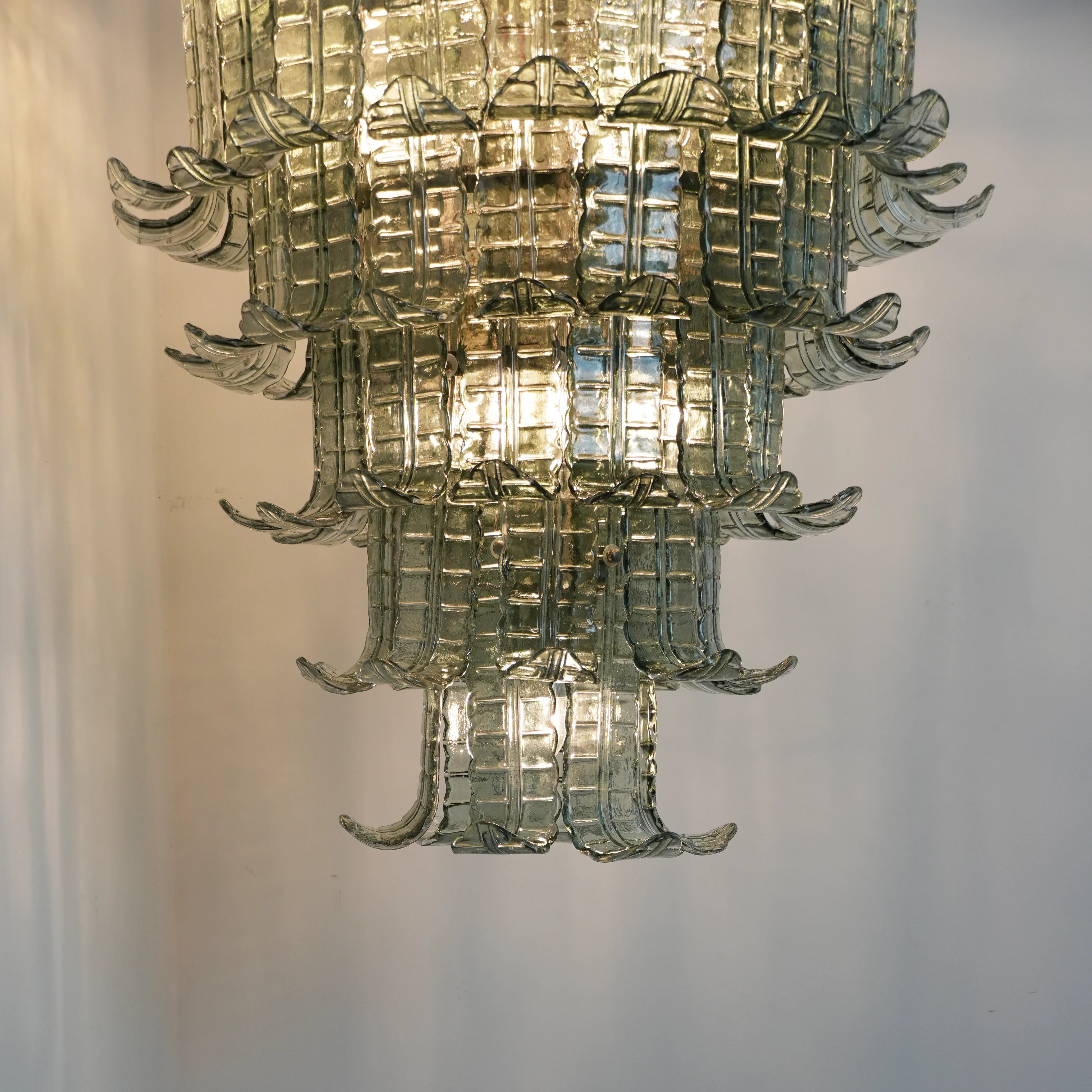 Elegant Leaf-Shaped Murano Glass Chandelier 27.6"
