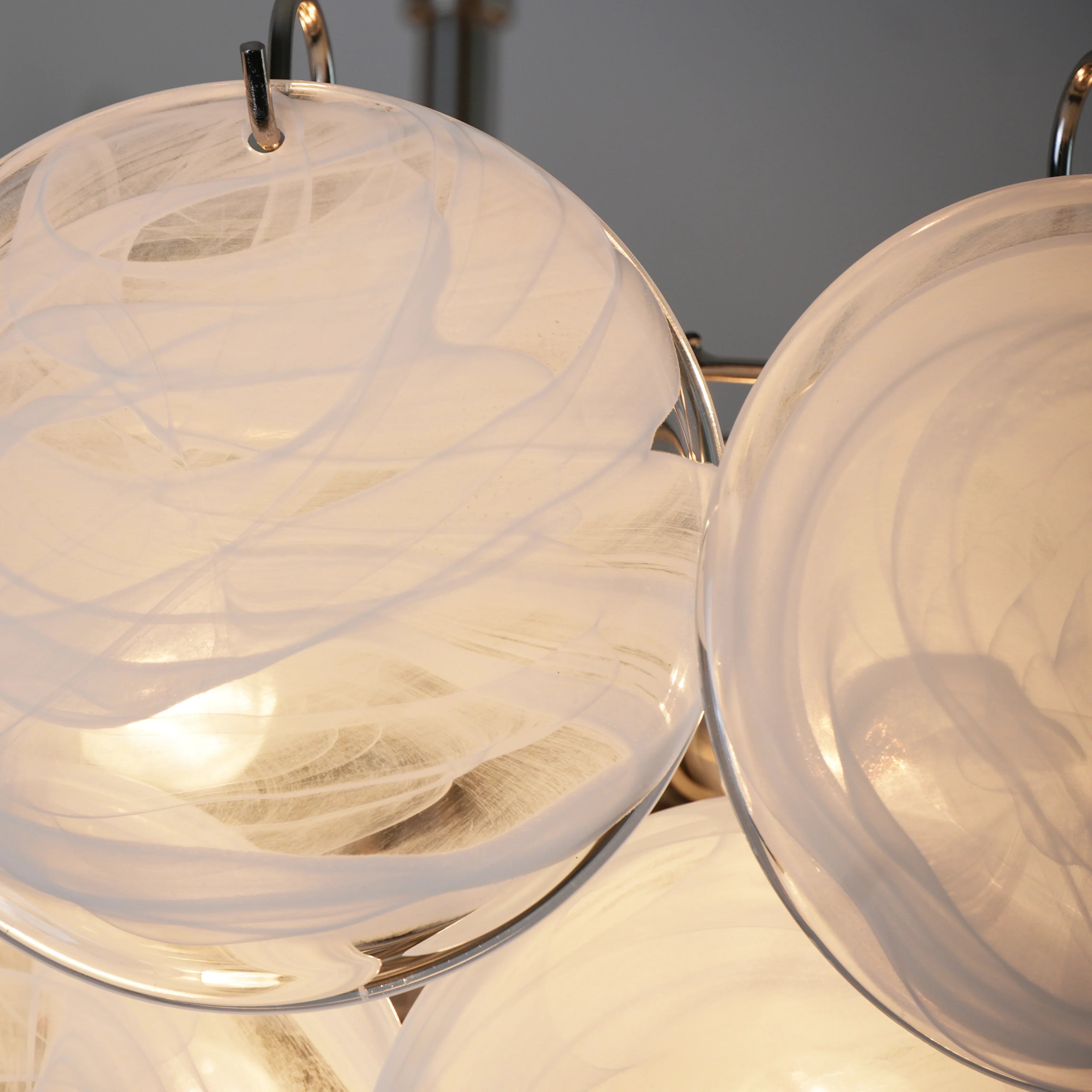 Elegant White Murano Disc Chandelier 27.6"