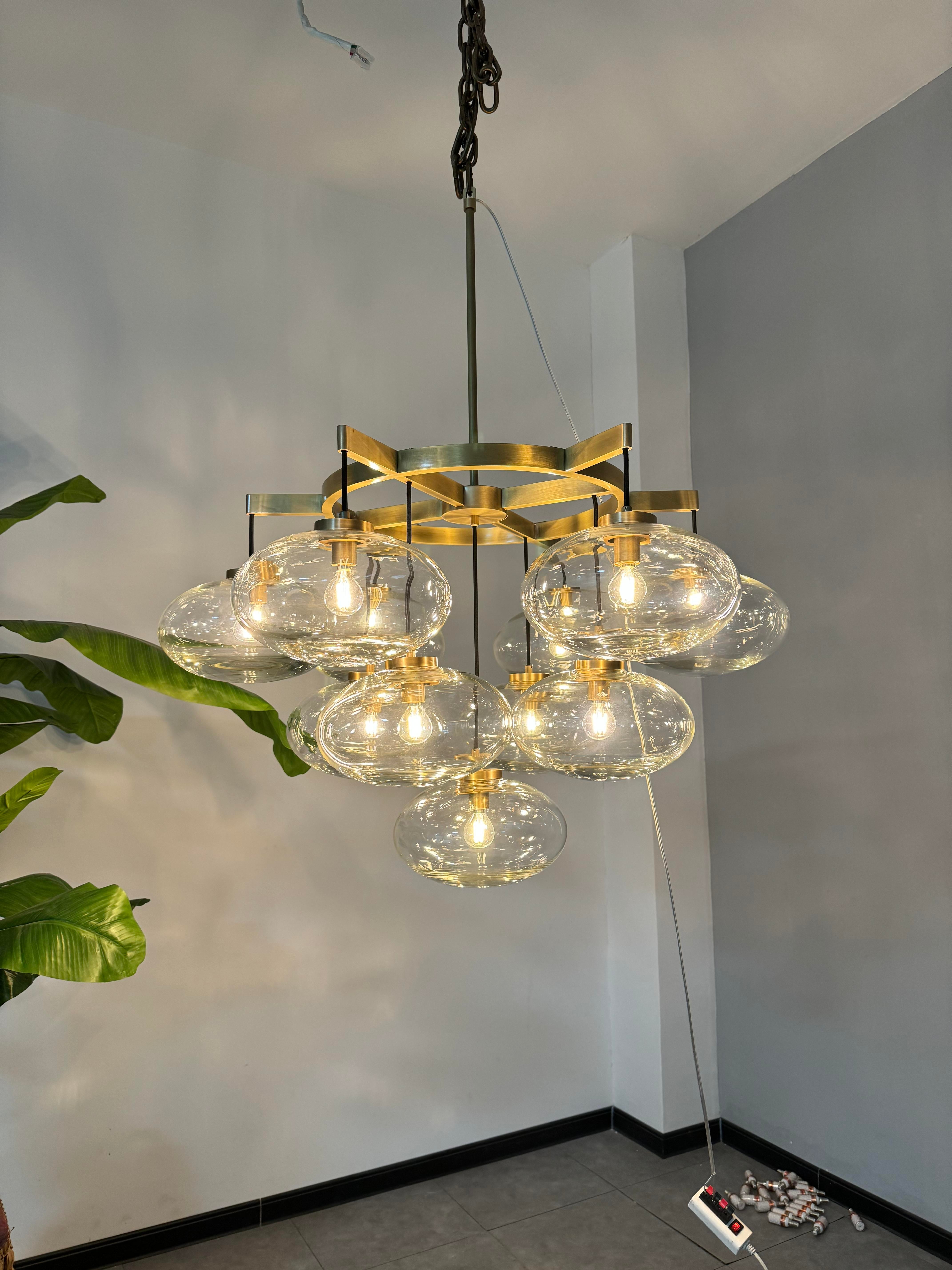 Cabrete Clear Glass Round Chandelier 36"