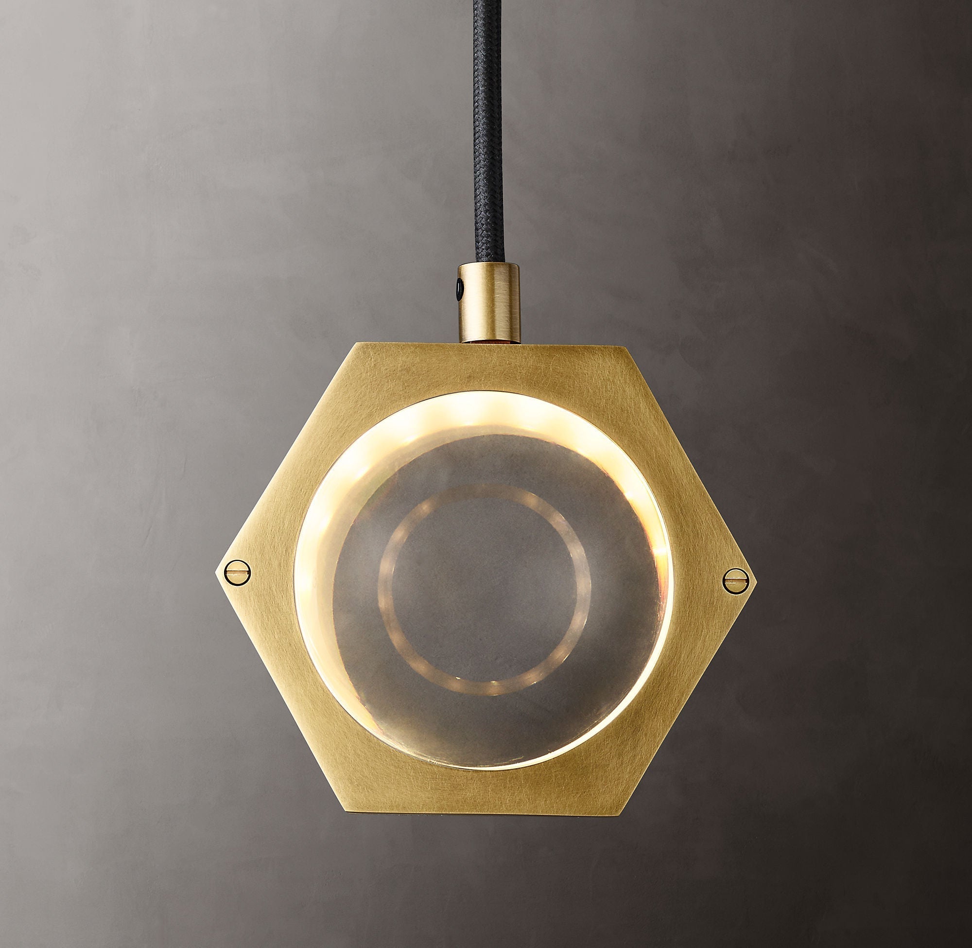 Ecbalant Pendant 5"W